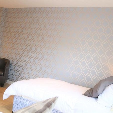 3 Bedroom City Centre Apartment In Lauriston Place Единбург Екстериор снимка