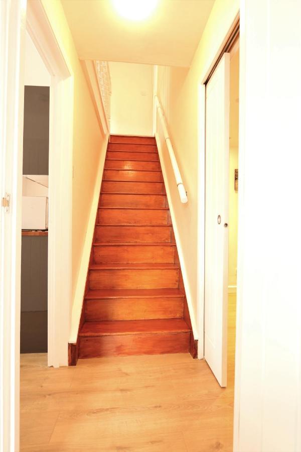 3 Bedroom City Centre Apartment In Lauriston Place Единбург Екстериор снимка